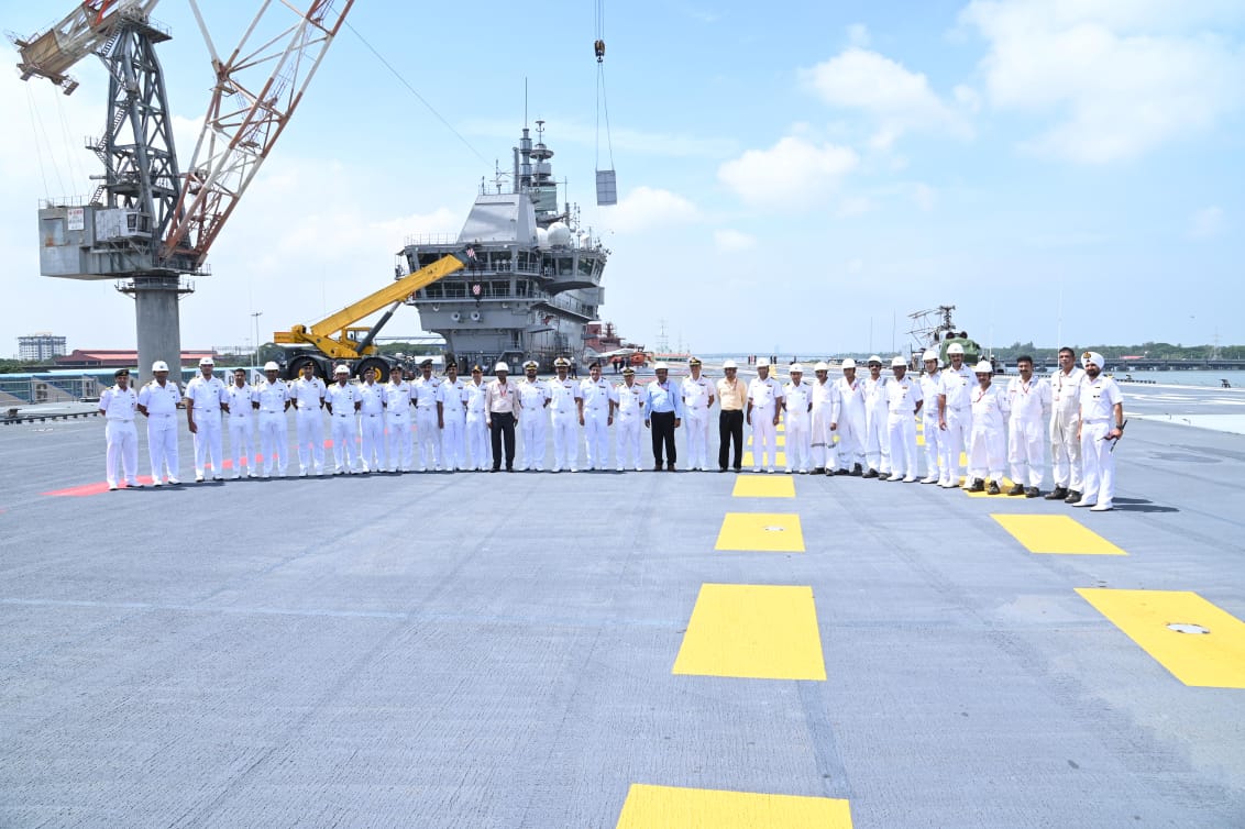 IAC Vikrant handed over  Indigenous aircraft carrier iac vikrant  ഇന്ത്യന്‍ നാവിക സേനയുടെ വിമാന വാഹനി കപ്പല്‍  വിമാന വാഹനി കപ്പല്‍ വിക്രാന്തിന് നാവിക സേനയുടെ ഭാഗം  ഐഎസി വിക്രാന്ത് കൈമാറി