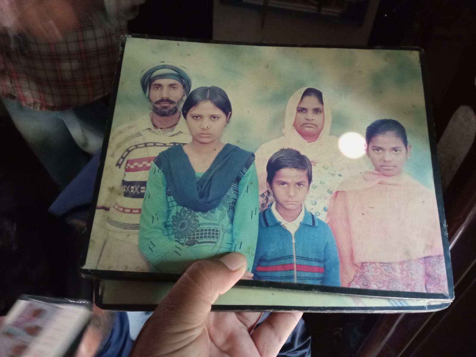 5 members of same family burnt alive