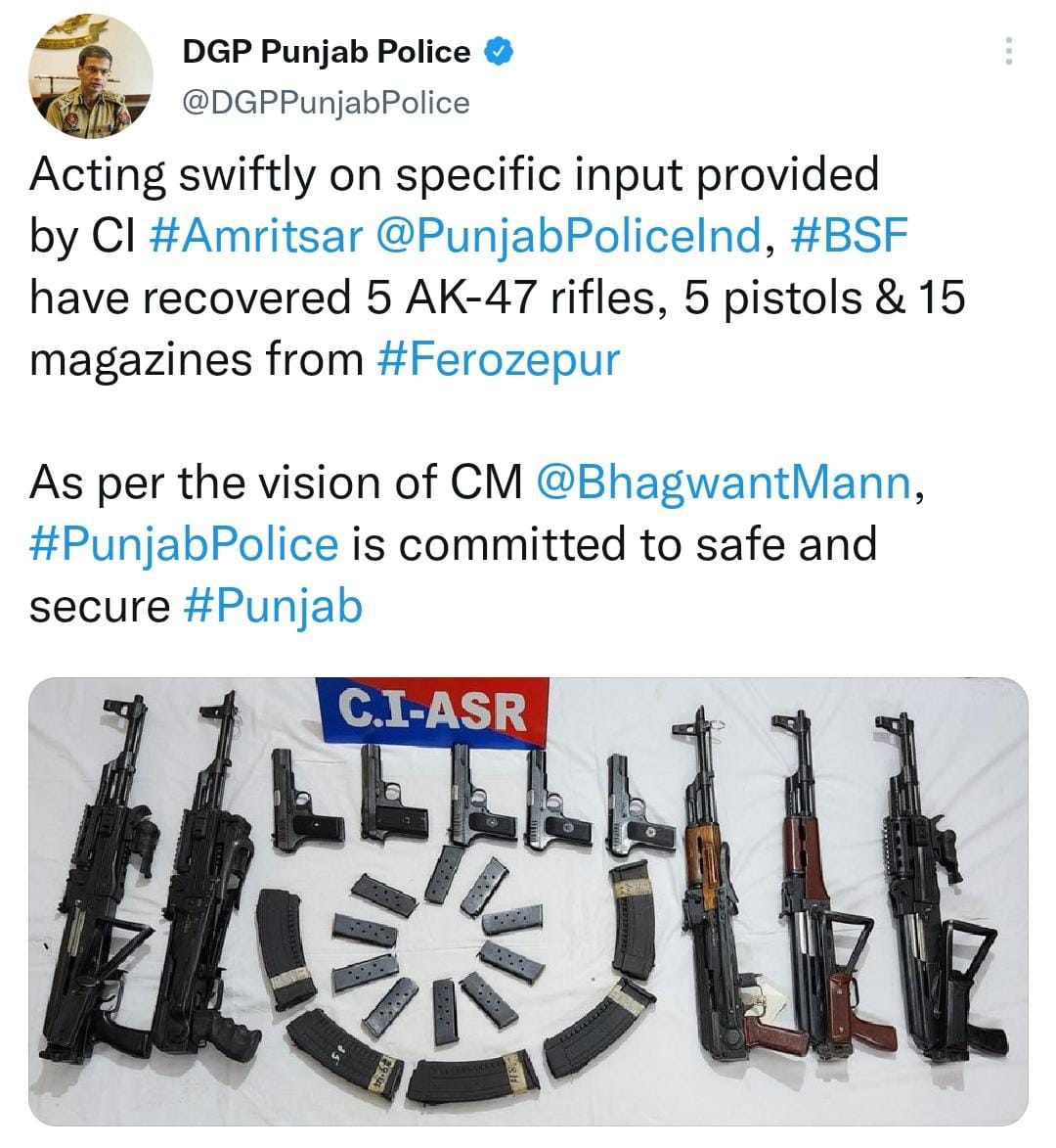 Weapon Smuggling At India Pak Border  CI Amritsar Recovered weapon  Weapon Smuggling case news  ಸುಳಿವಿನ ಮೇರೆಗೆ ಕಾರ್ಯಾಚರಣೆ  ಭಾರೀ ಶಸ್ತ್ರಾಸ್ತ್ರ ವಶ  ಹಿಂದೆ ಪತ್ತೆಯಾದ ಶಸ್ತ್ರಾಸ್ತ್ರಗಳು  ಕಳ್ಳಸಾಗಣೆಯನ್ನು ತಡೆಗಟ್ಟಿರುವ ಇಂಟೆಲಿಜೆನ್ಸ್ ತಂಡ  ಭಾರತ ಪಾಕ್ ಗಡಿಯಲ್ಲಿ ಶಸ್ತ್ರಾಸ್ತ್ರ ಕಳ್ಳಸಾಗಣೆ