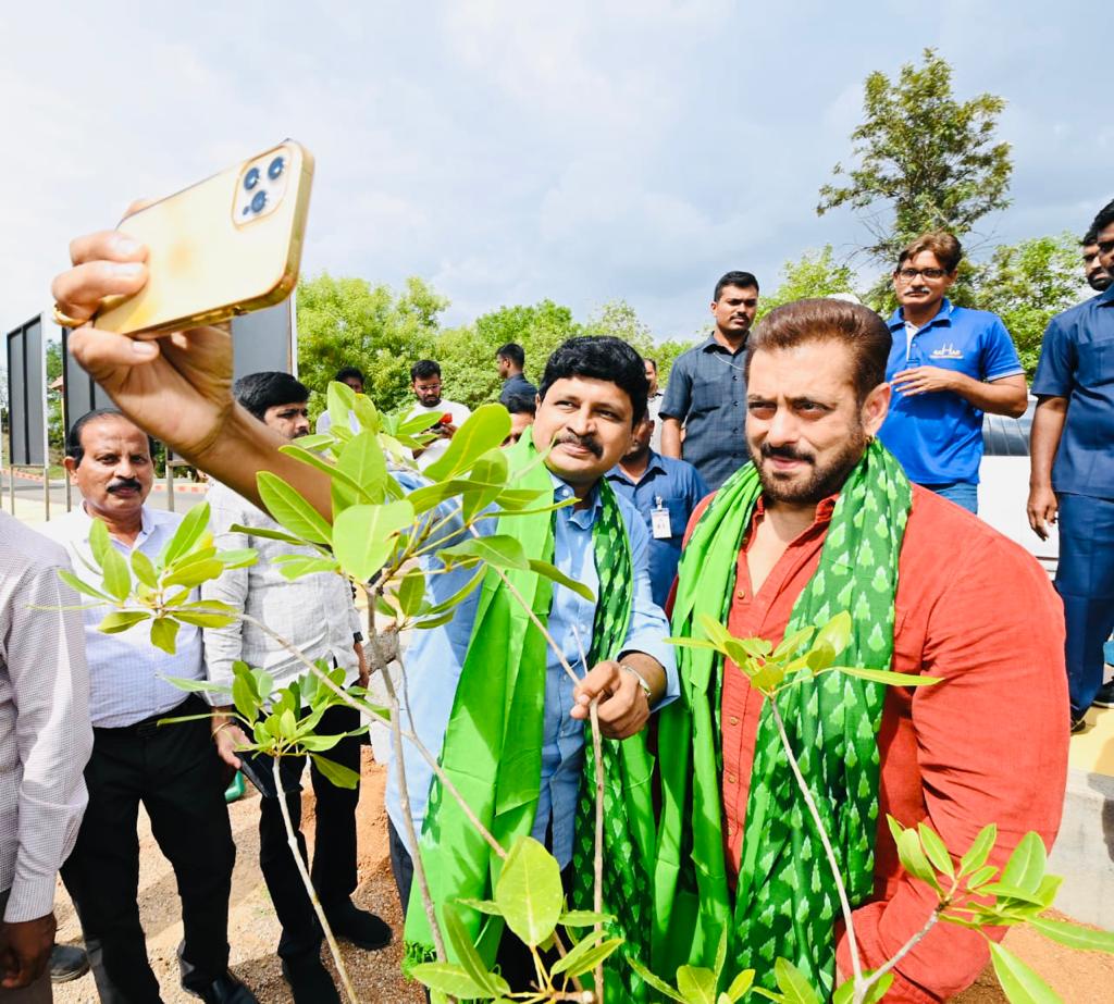 Bollywood superstar Salman Khan joins Green India Challenge