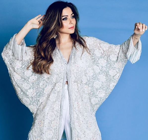 kanika kapoor wishes ro recover soon