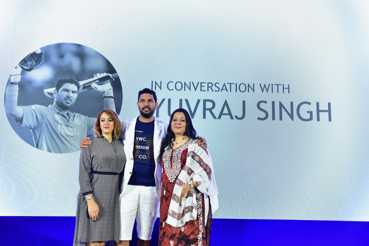 yuvraj singh with his mom and hazal keech